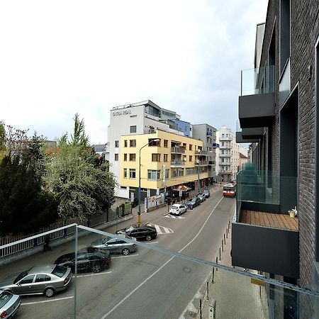 Ambiente Serviced Apartments - Dunajska บราติสลาวา ภายนอก รูปภาพ