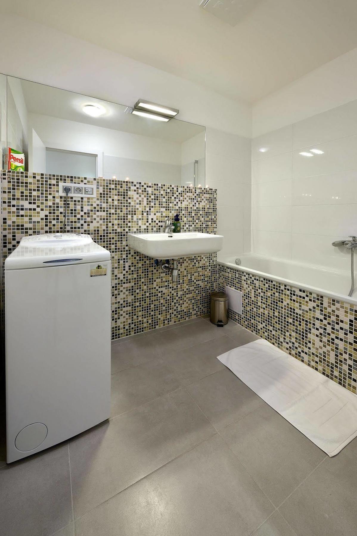 Ambiente Serviced Apartments - Dunajska บราติสลาวา ภายนอก รูปภาพ