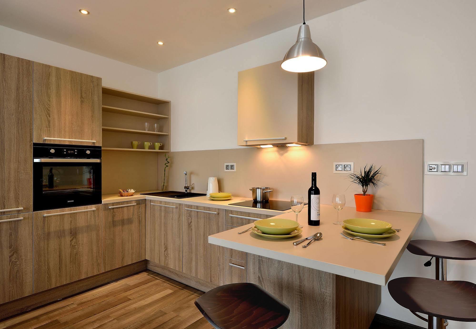 Ambiente Serviced Apartments - Dunajska บราติสลาวา ภายนอก รูปภาพ