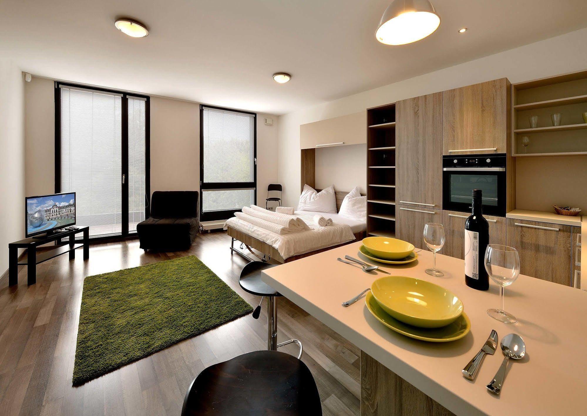 Ambiente Serviced Apartments - Dunajska บราติสลาวา ภายนอก รูปภาพ